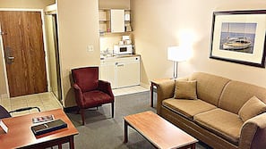 Fridge, microwave, hob, coffee/tea maker