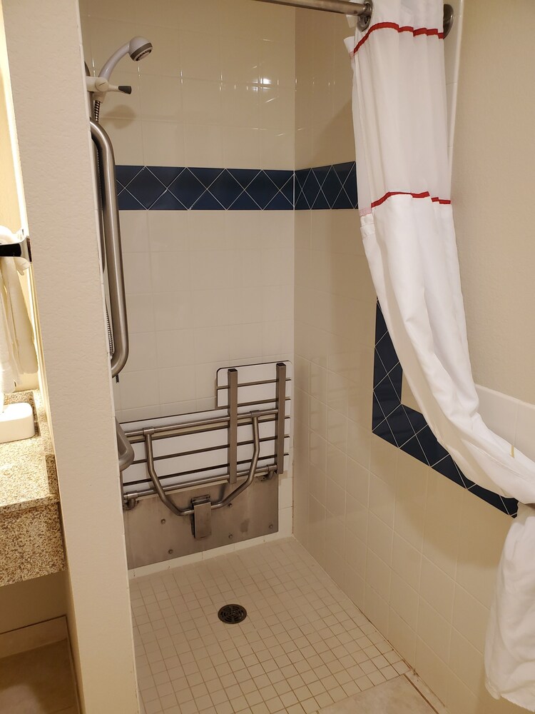 Cobblestone Suites Oshkosh