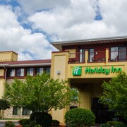 Pewaukee Hotels With Jacuzzis Hot Tubs In Room Hotwire