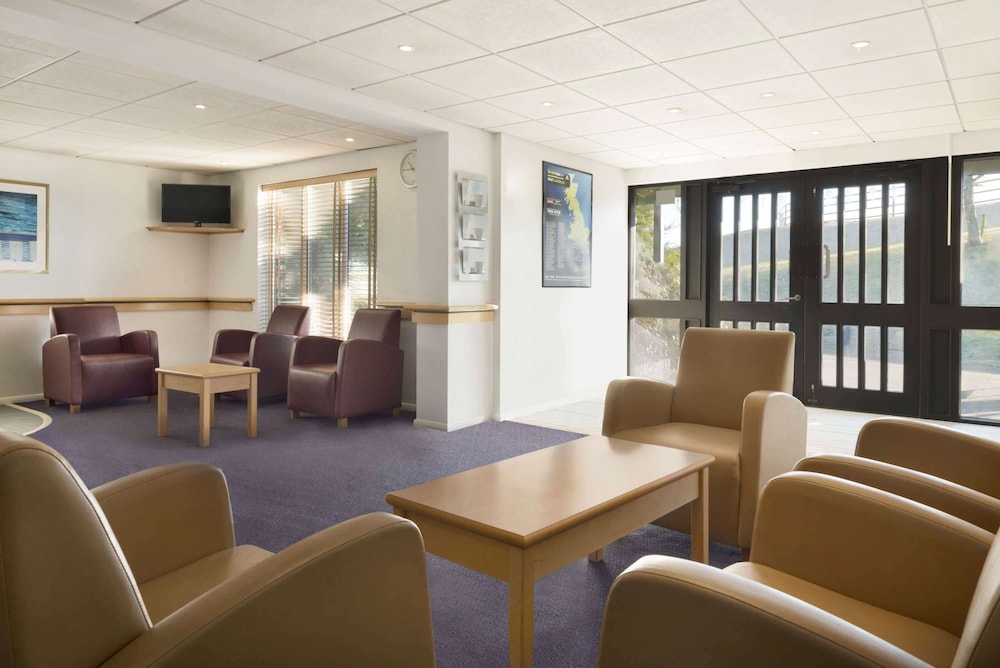 Days Inn by Wyndham Membury M4