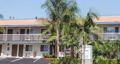 Travelodge by Wyndham Fullerton Near Anaheim