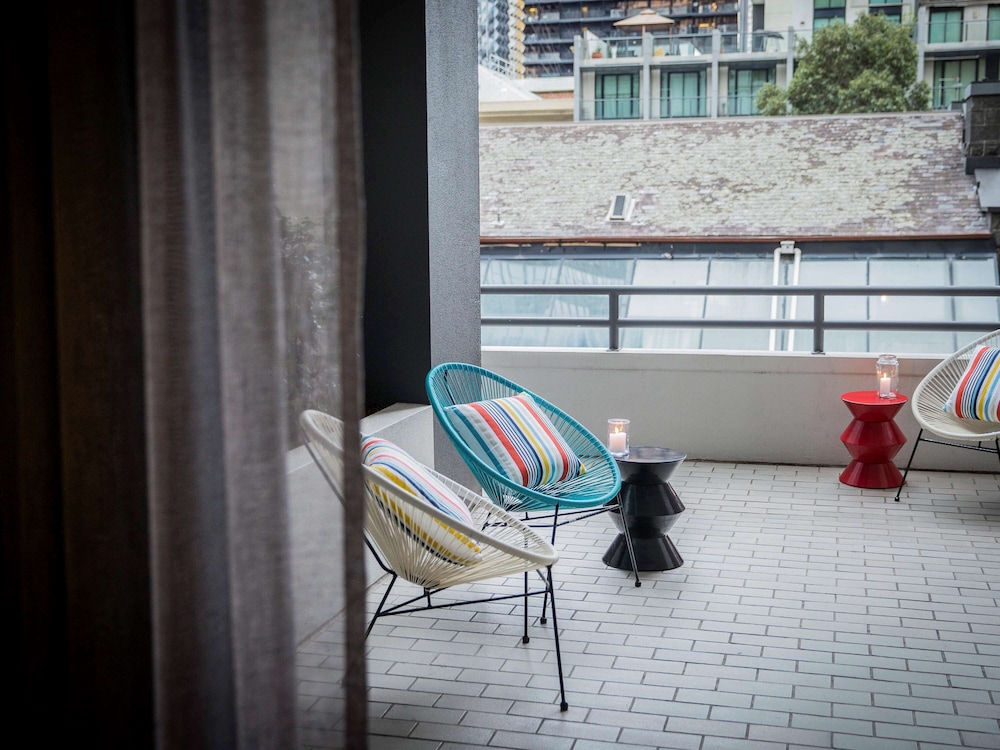ibis Melbourne Hotel and Apartments