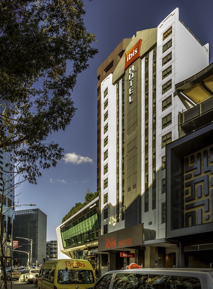 ibis Melbourne Hotel and Apartments