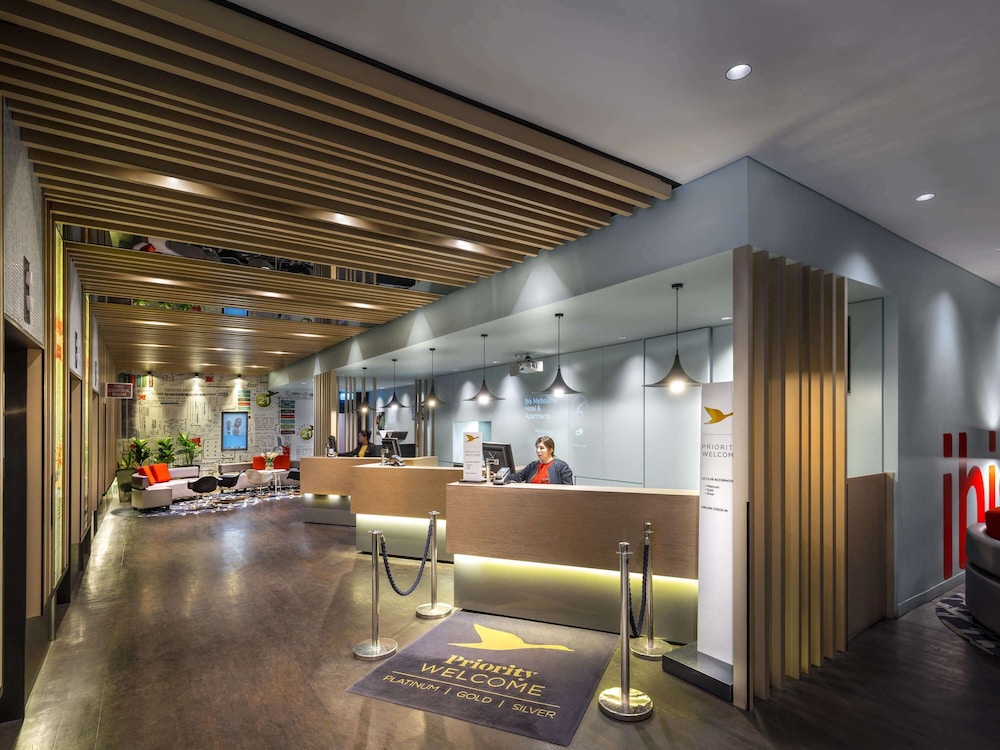 ibis Melbourne Hotel and Apartments