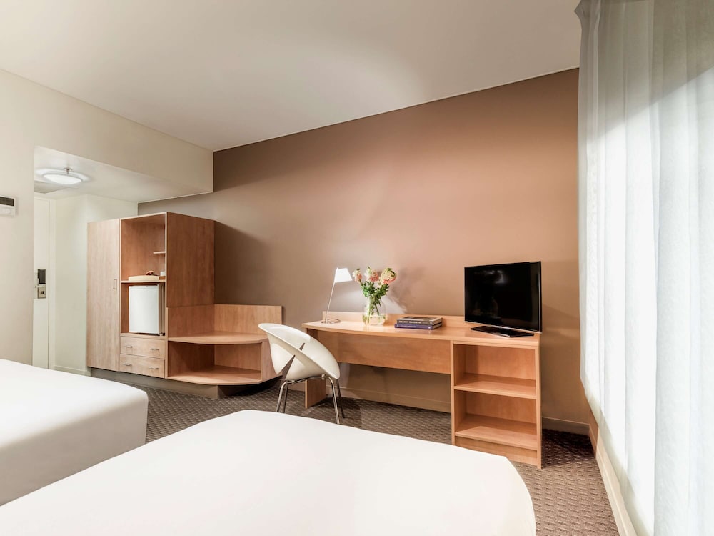 ibis Melbourne Hotel and Apartments