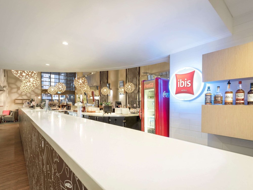 ibis Melbourne Hotel and Apartments