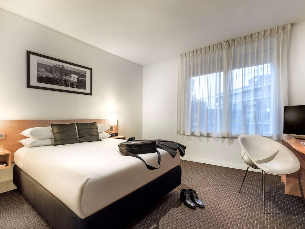 ibis Melbourne Hotel and Apartments
