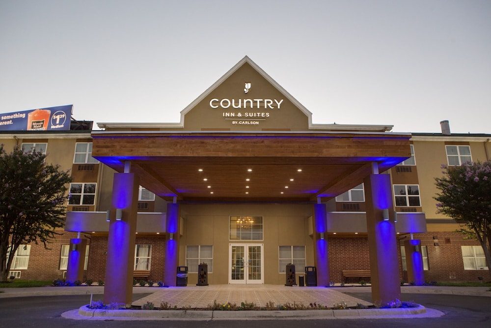 Country Inn & Suites by Radisson, Harlingen, TX