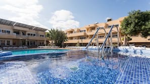 2 outdoor pools, open 10:00 AM to 6:00 PM, pool umbrellas, pool loungers