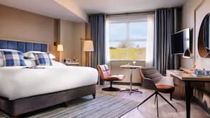 Premium bedding, in-room safe, desk, iron/ironing board
