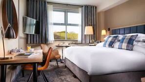 Premium bedding, in-room safe, desk, iron/ironing board