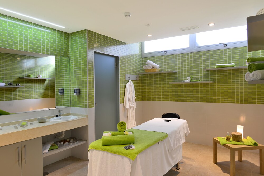 Hotel Troya In Adeje Hotel Rates Reviews On Orbitz