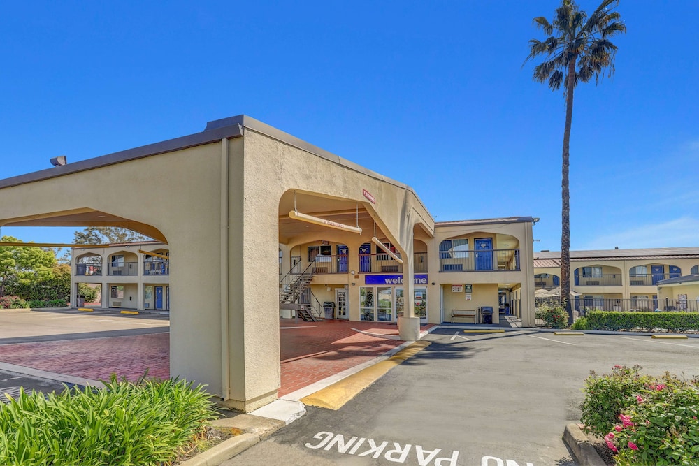 Exterior, Motel 6 Lodi, CA