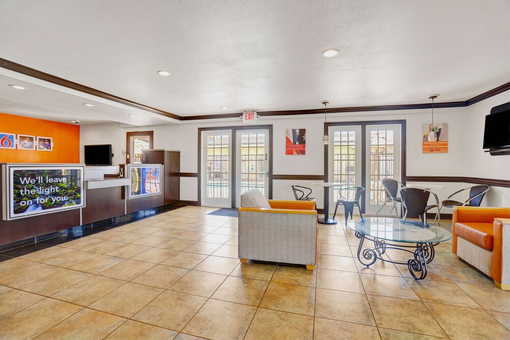 Lobby, Motel 6 Lodi, CA