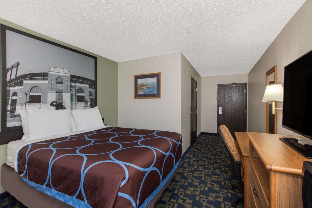 Room, Super 8 by Wyndham Aberdeen MD