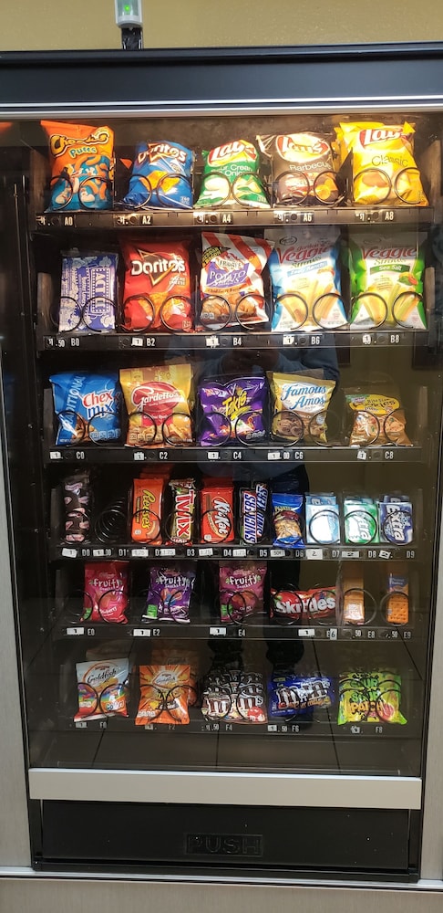 Vending machine, Super 8 by Wyndham Champaign