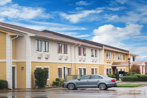 Jonesboro Arkansas Hotels From 42 Hotel Deals Travelocity Super 8 By Wyndham Jonesboro
