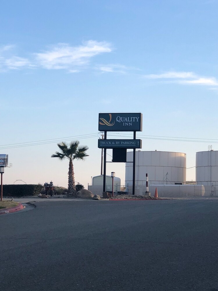 Quality Inn Kettleman City near Hwy 41 in Kettleman City Best Rates