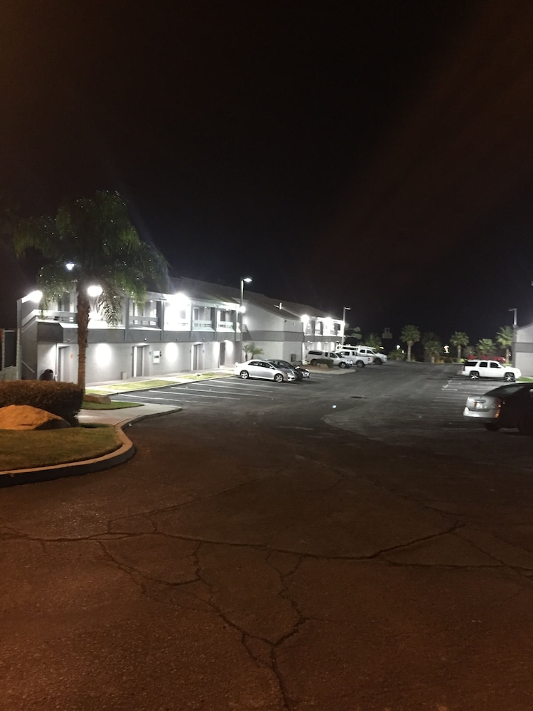 Quality Inn Kettleman City near Hwy 41 in Kettleman City Best Rates