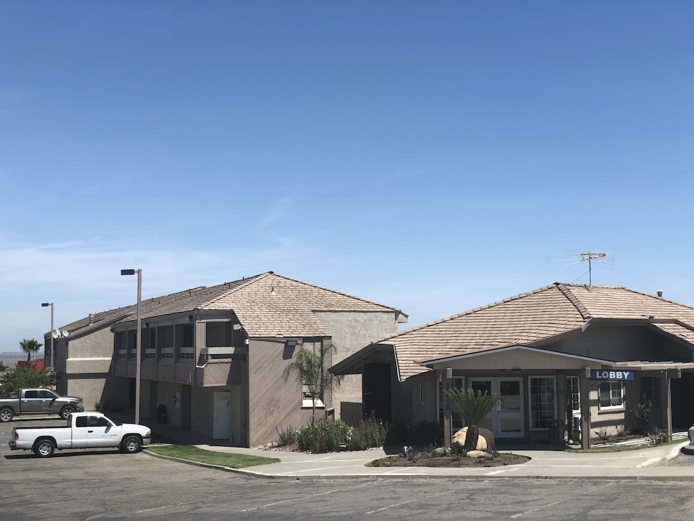 Quality Inn Kettleman City near Hwy 41 in Kettleman City Best Rates