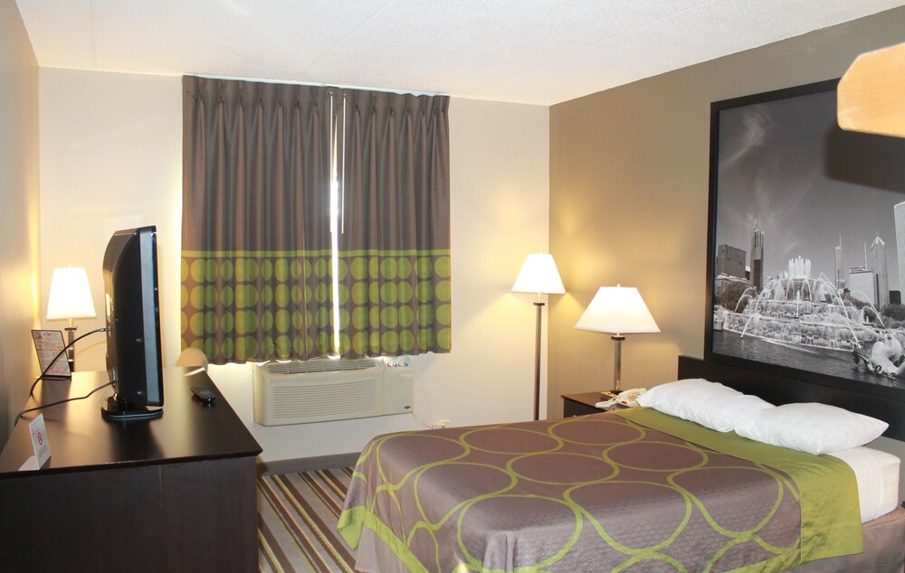 Super 8 by Wyndham Bridgeview/Chicago Area