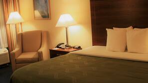Desk, iron/ironing board, free WiFi, linens