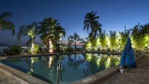 myers fort waterfront western loungers pool sun outdoor