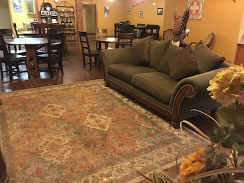 The FairBridge Inn & Suites - Kellogg Reservations: Rooms to go credit card