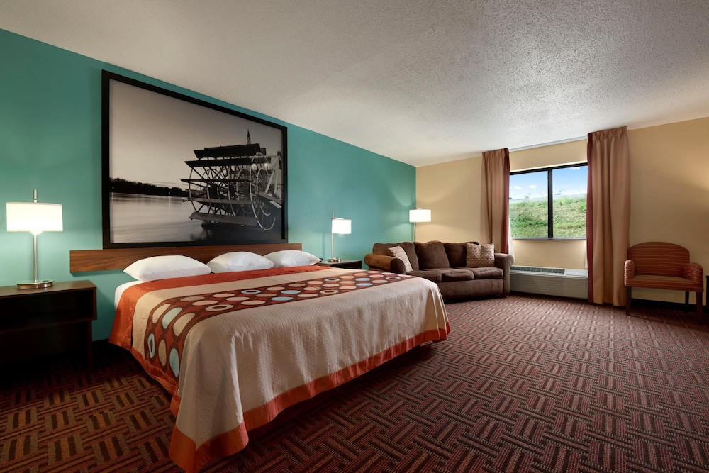 Room, Super 8 by Wyndham Peoria East