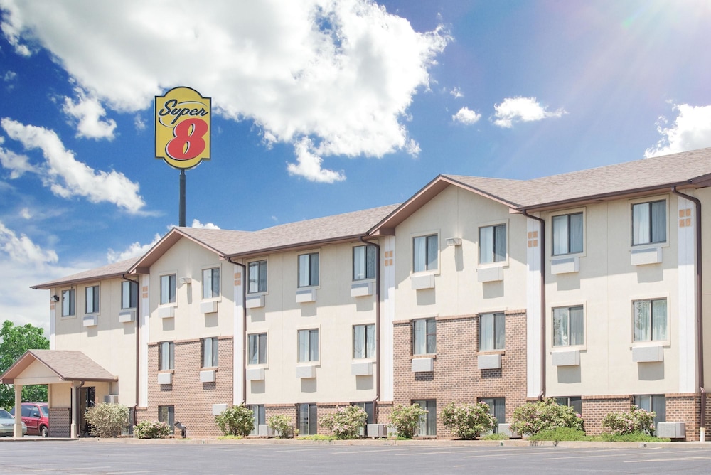 Super 8 By Wyndham Abilene Ks In Salina Hotel Rates - 