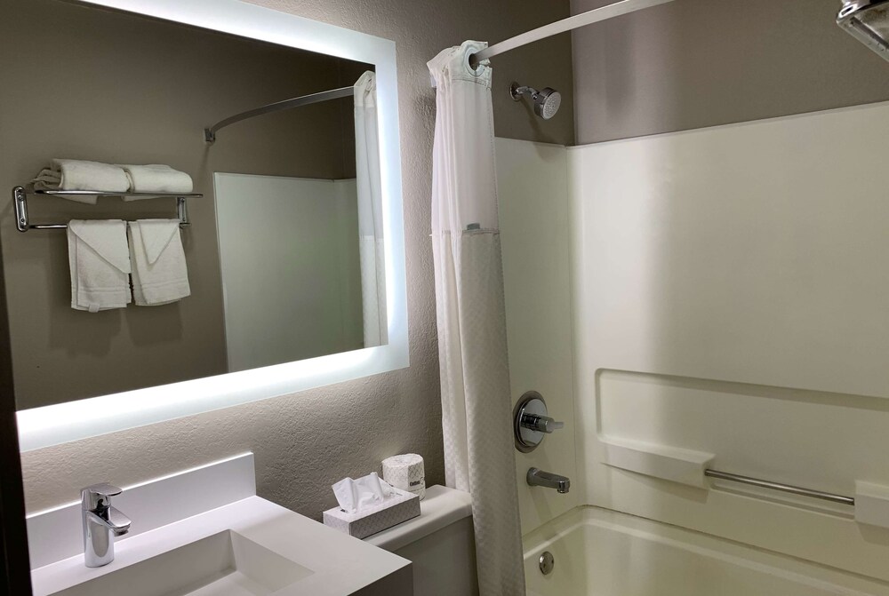 Bathroom, Super 8 by Wyndham Greeley