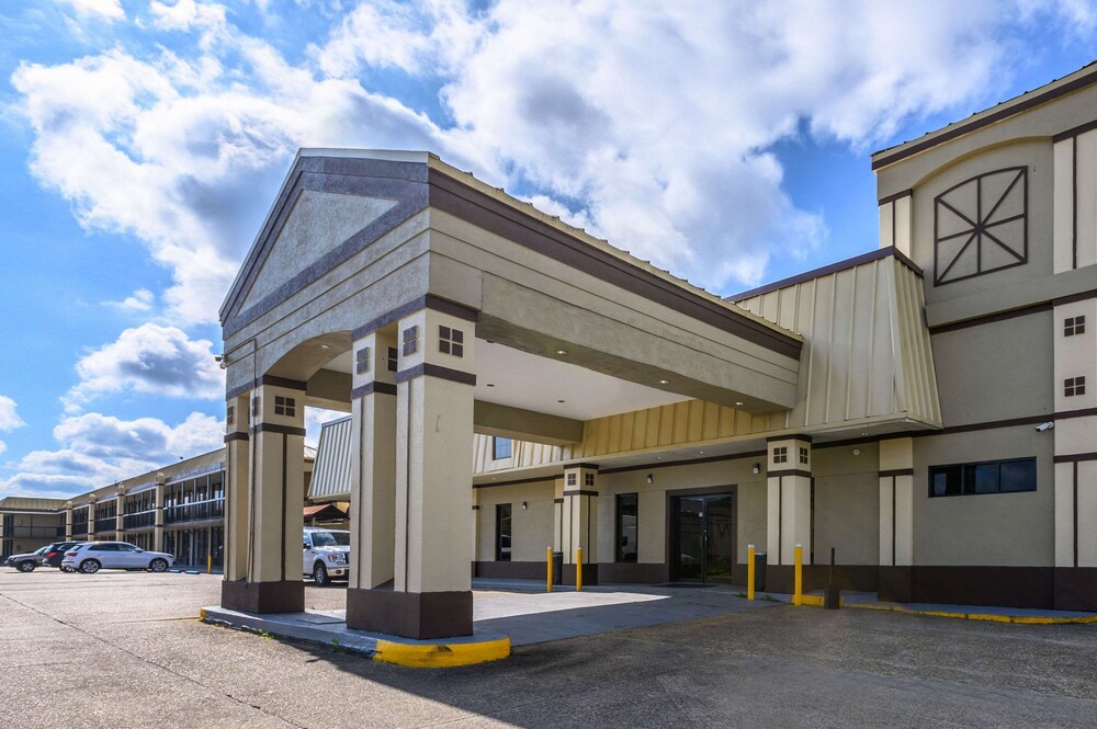 Exterior, Quality Inn New Orleans I-10 East