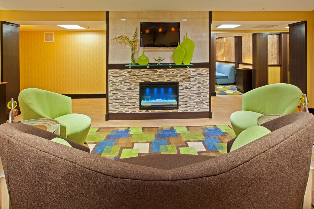 Holiday Inn Express Bowling Green, an IHG Hotel