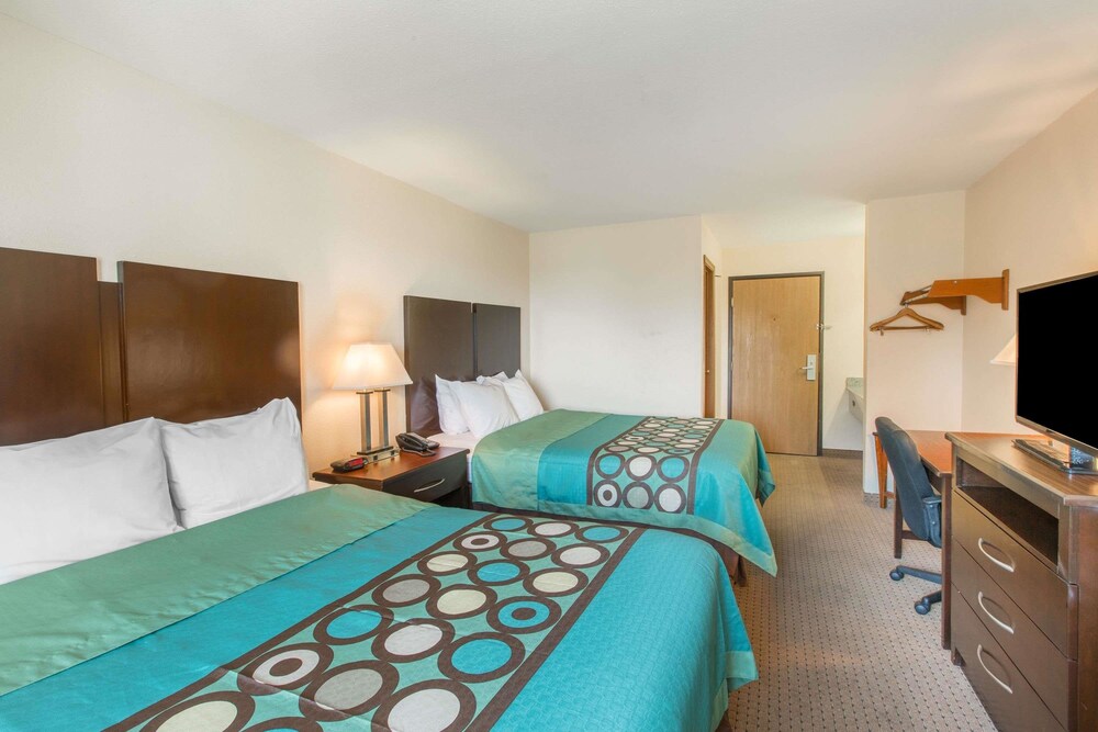 Room, Super 8 by Wyndham Danville