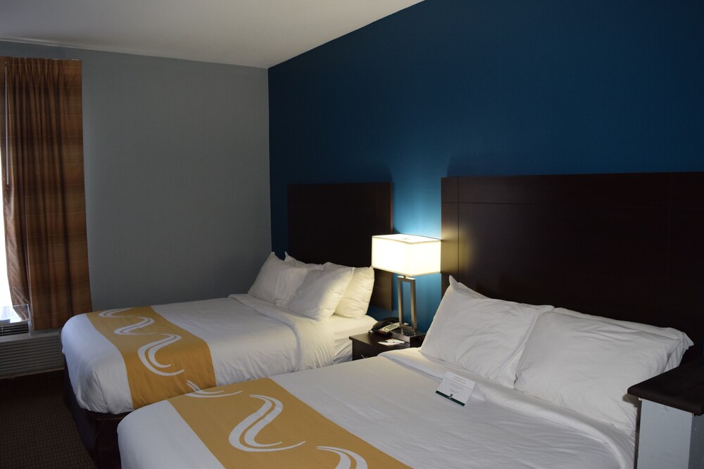 Room, Quality Suites Maumelle - Little Rock NW