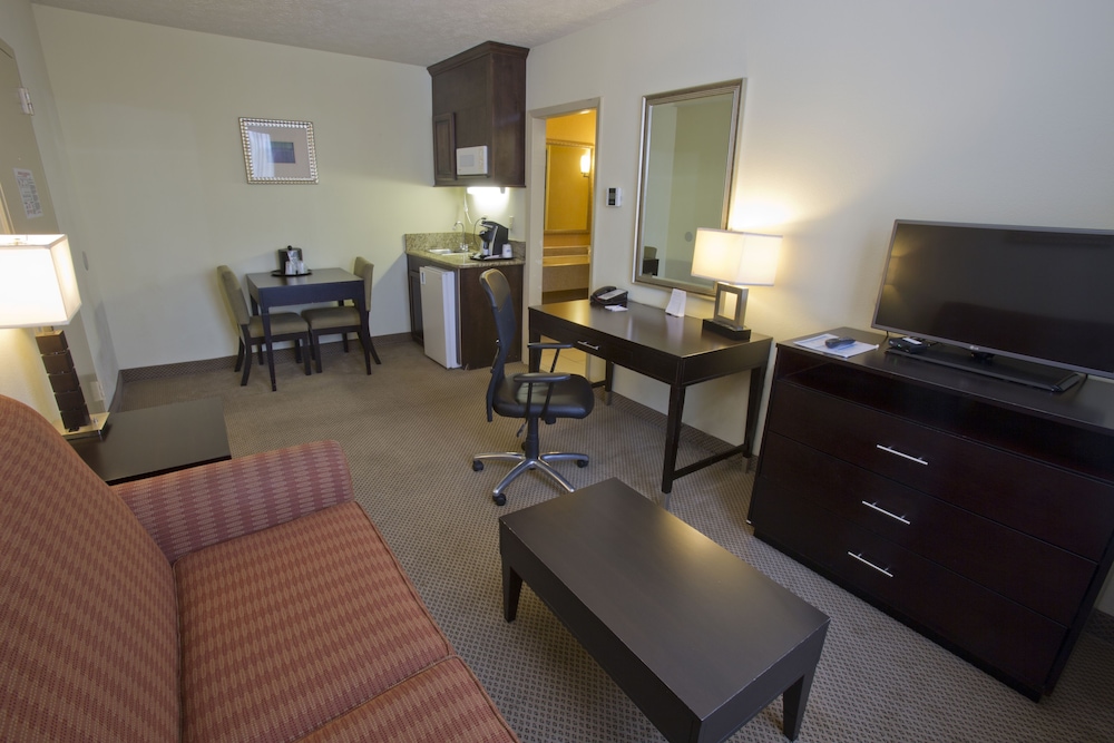 Holiday Inn Express New Albany, an IHG Hotel in New Albany Best Rates