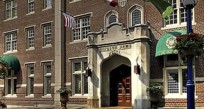 Windsor Arms Hotel