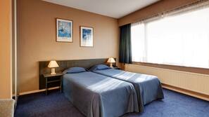 Een minibar, een bureau, gratis babybedden, extra bedden