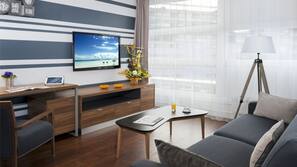 Coffre-forts dans les chambres, bureau, rideaux occultants