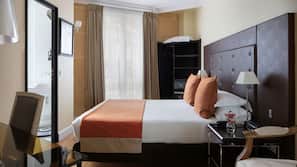 Premium bedding, free minibar, in-room safe, desk
