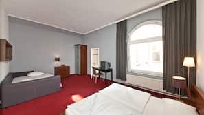 Hypo-allergenic bedding, in-room safe, individually furnished, desk