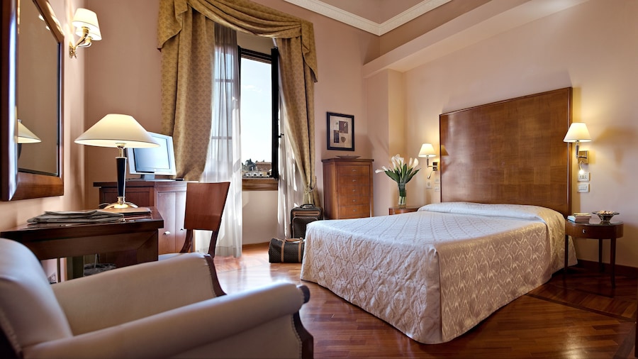 Hotel Pierre