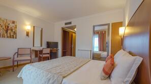 Minibar, in-room safe, individually furnished, desk