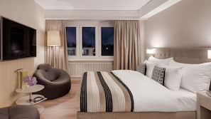 Premium bedding, down duvet, pillow top beds, minibar