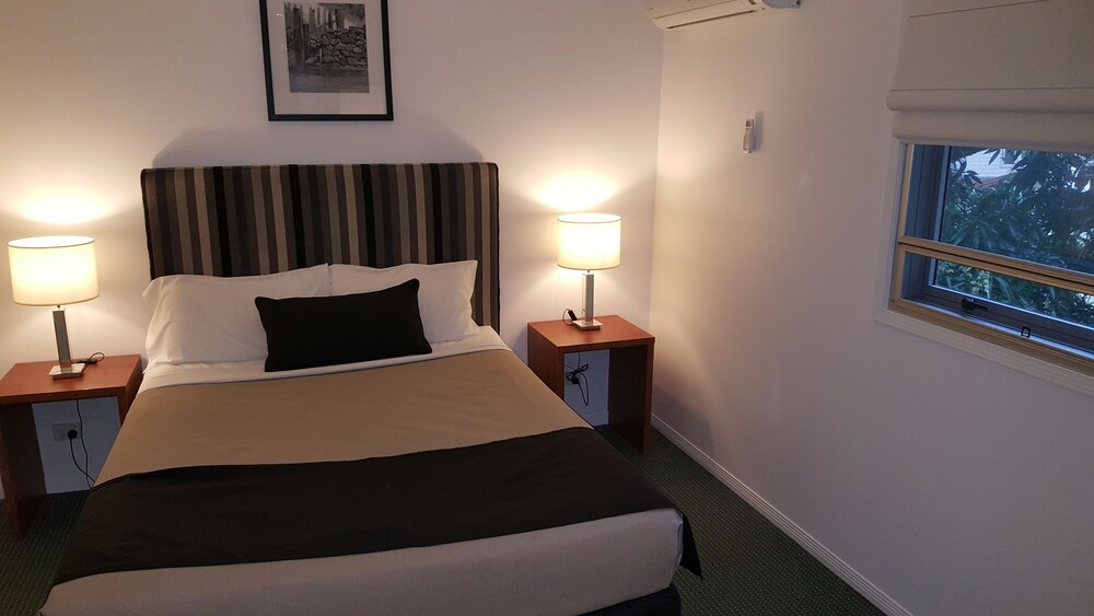 Room, Comfort Inn & Suites Northgate Airport