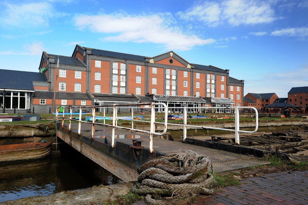 Holiday Inn Ellesmere Port, an IHG Hotel