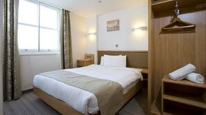 In-room safe, desk, free WiFi, linens