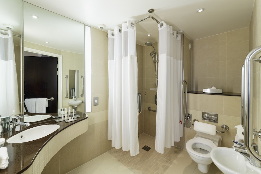 DoubleTree by Hilton London Heathrow Airport