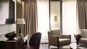 Premium bedding, pillowtop beds, minibar, in-room safe