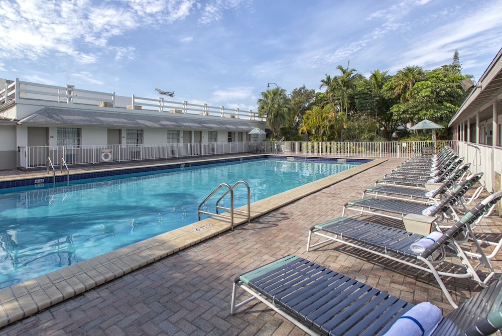 Days Inn by Wyndham Miami Airport North